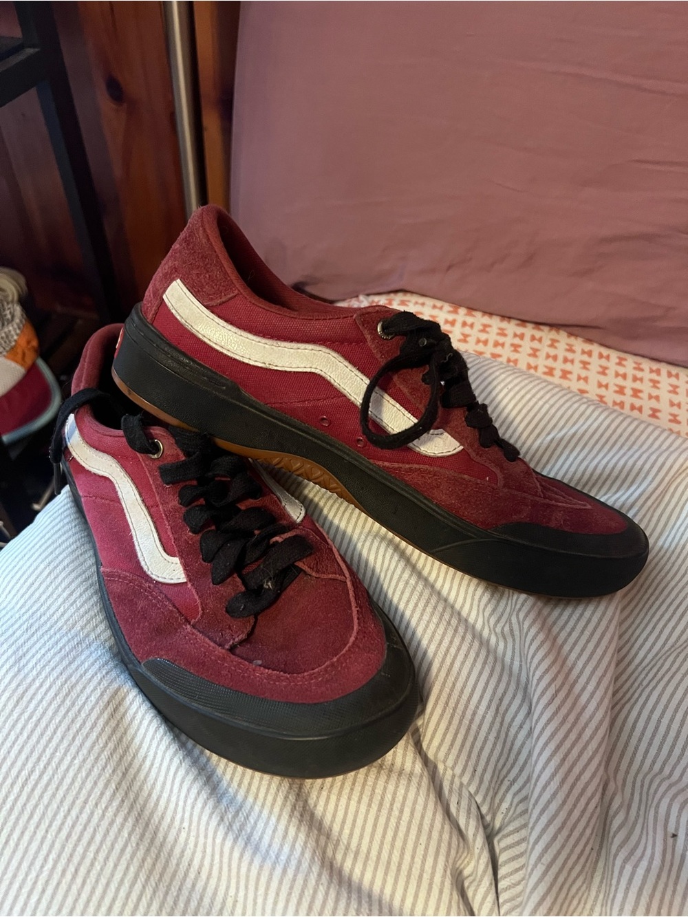 Vans Men's Burgundy Suede Low-Top Sneakers with White Accent and gum/black sole